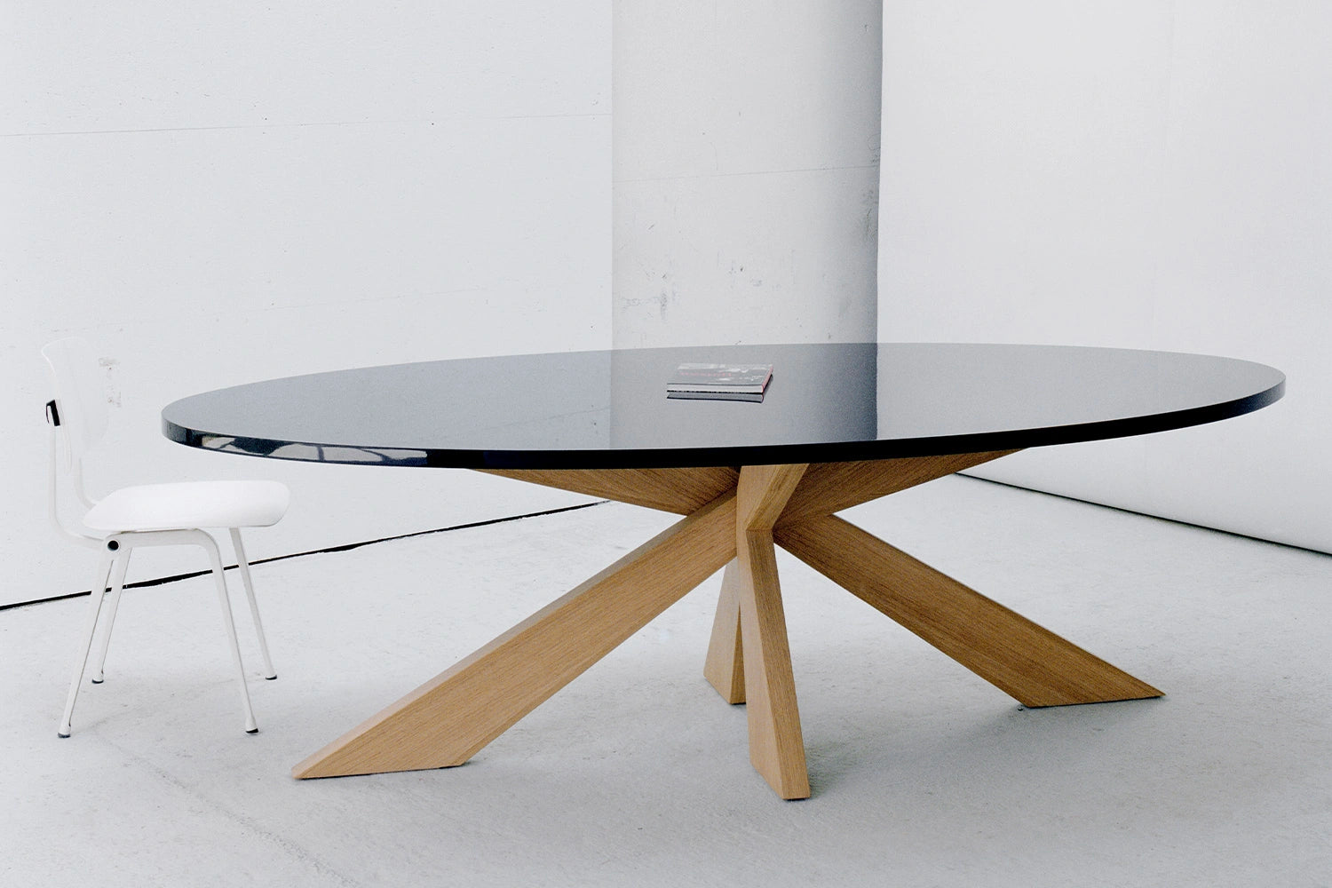 ovale eettafel longlegs special arp design