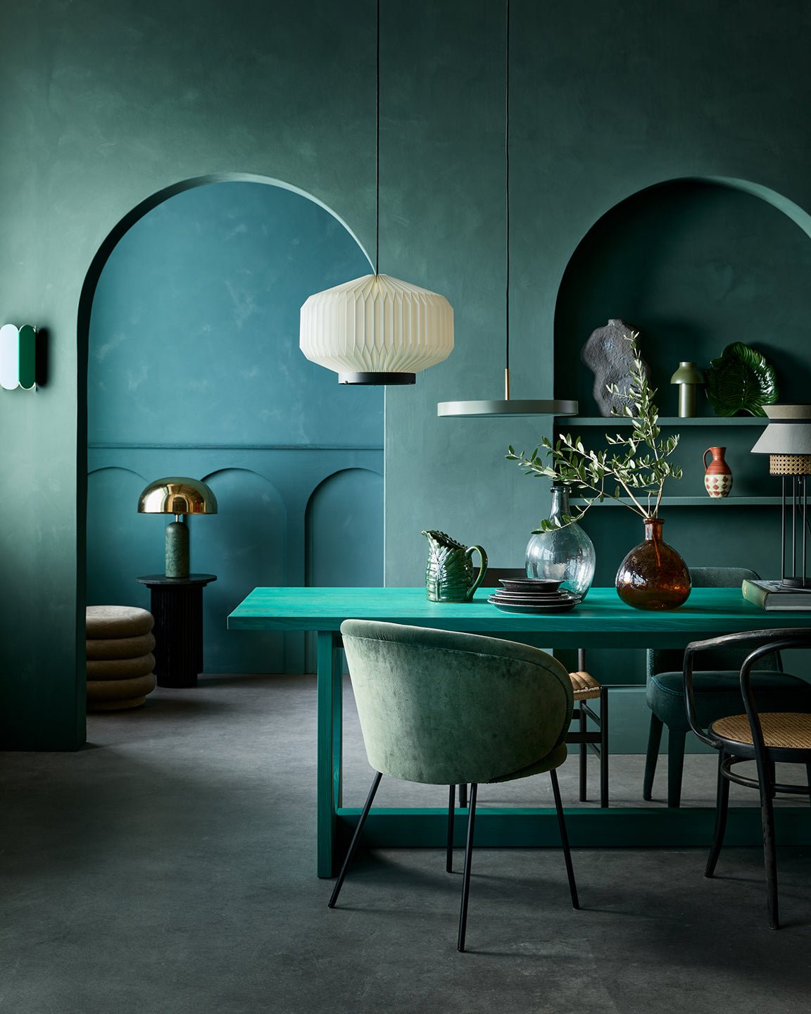 rechthoekige eettafel eiken gekleurde olie ronde poot