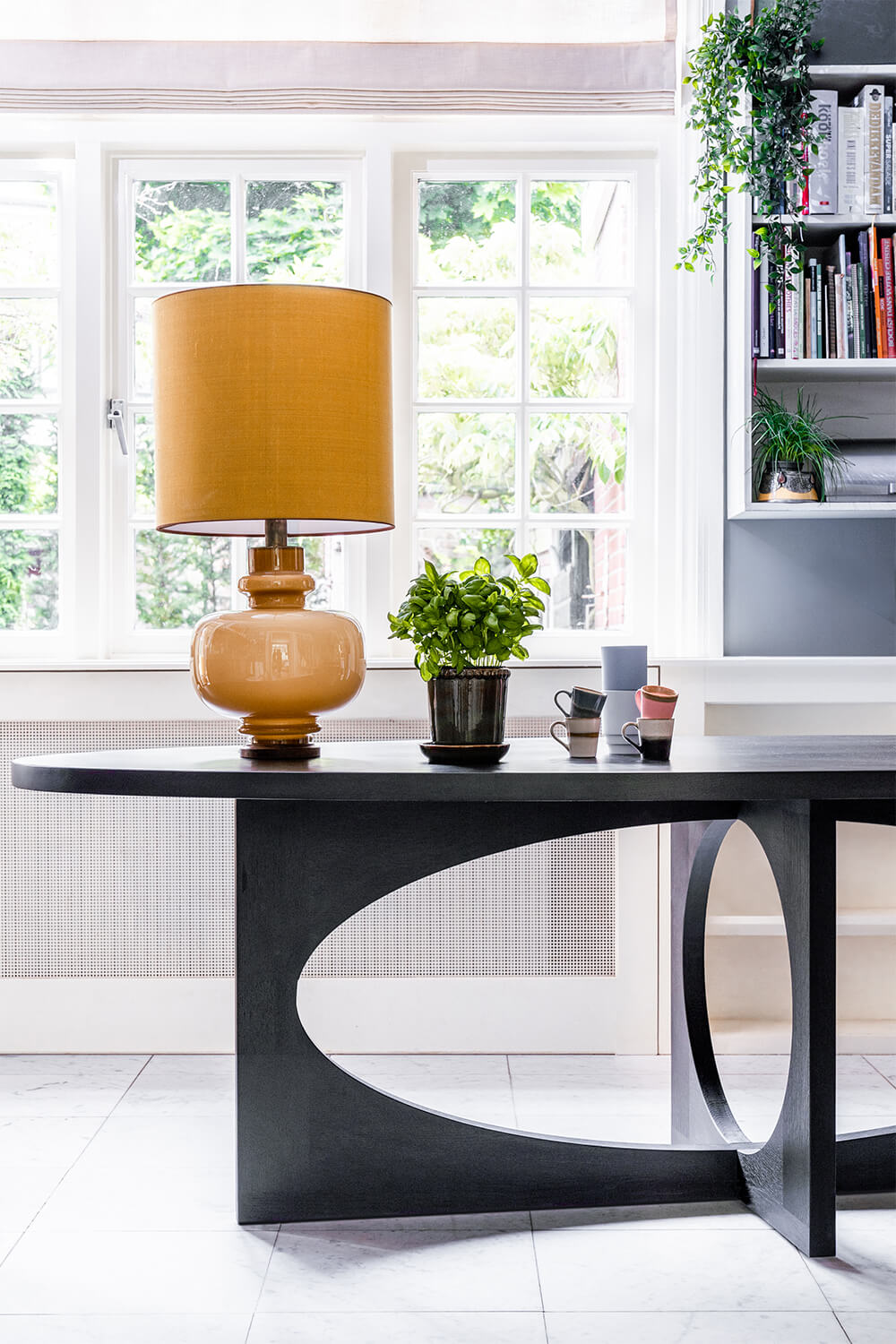 Eye in keuken met gele lamp Ap design