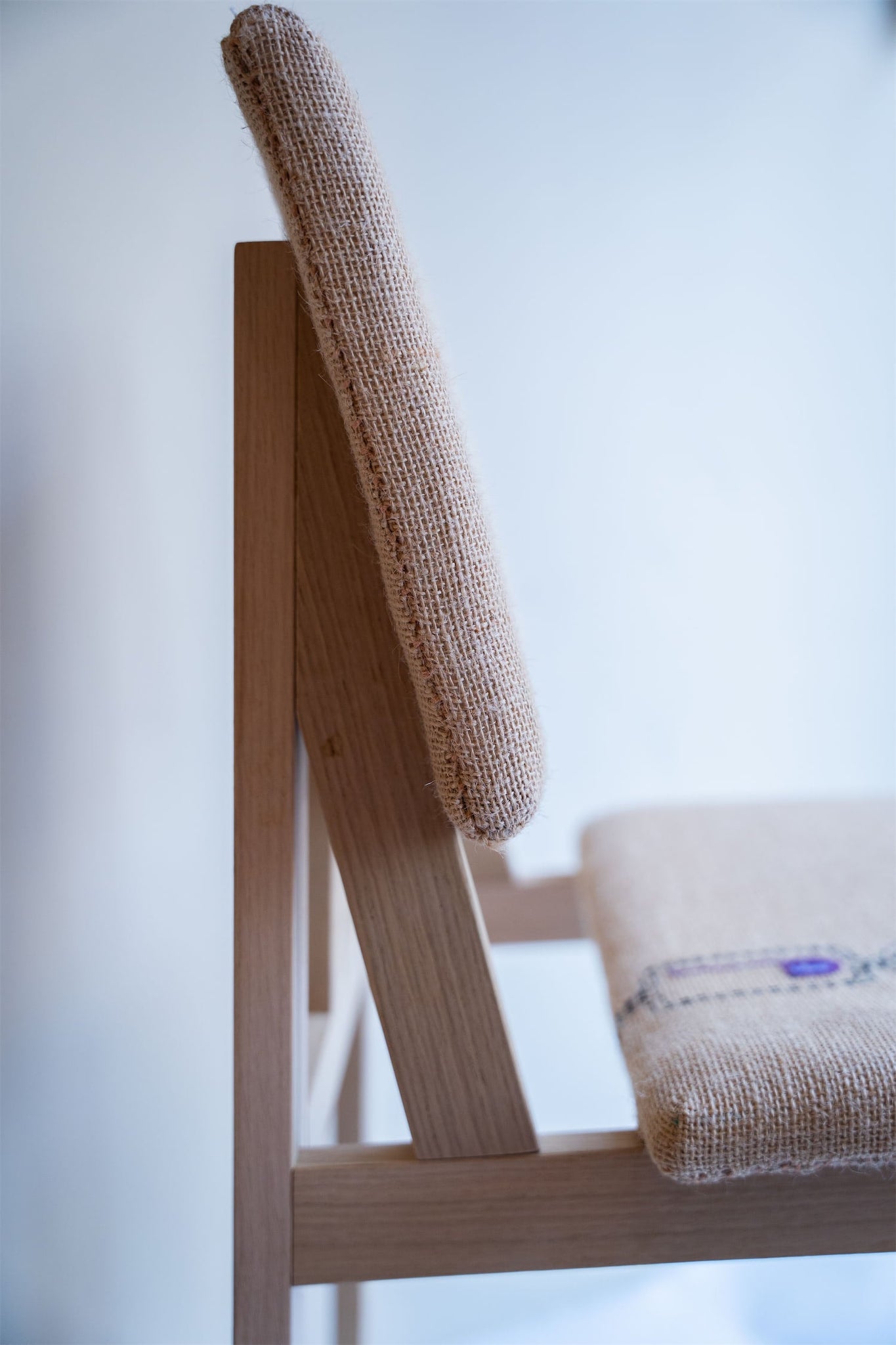 Pretty Ordinary Kitchen stoel | Arp design