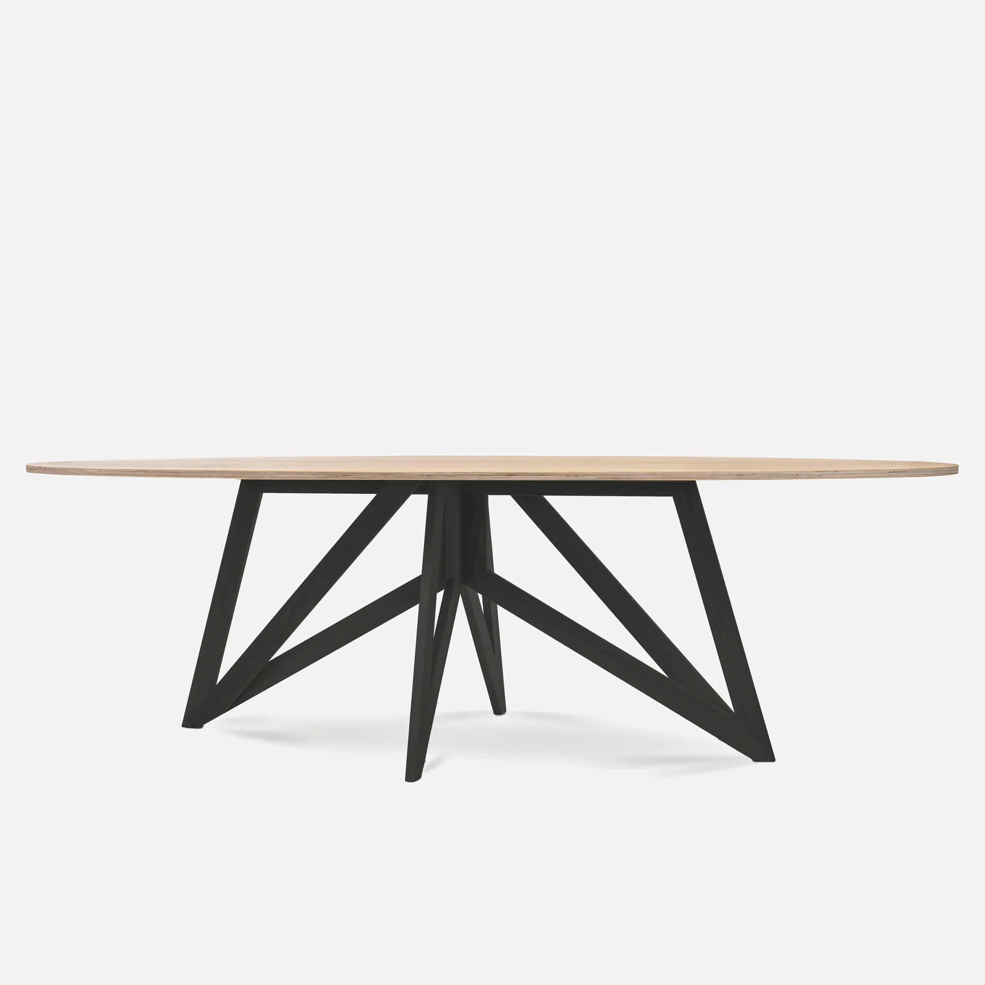 ovale design tafel eiken zwart onderstel naturel tafelblad